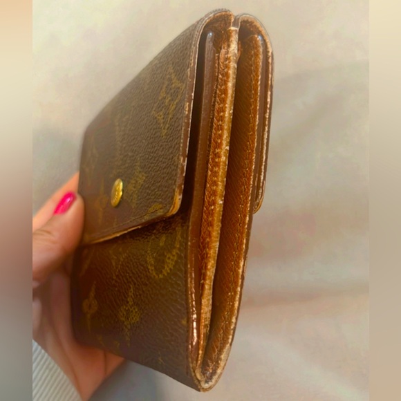 Authentic LOUIS VUITTON Elise Trifold Compact wallet in Monogram - Picture 4 of 10